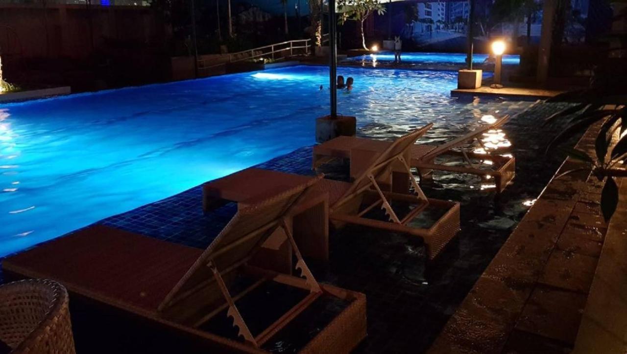Horizon 101 A4 Near Robinson Mall Free Pool Wifi Cebu Luaran gambar