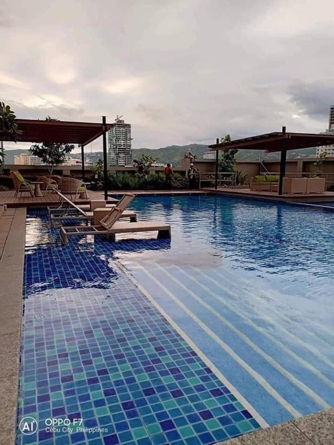 Horizon 101 A4 Near Robinson Mall Free Pool Wifi Cebu Luaran gambar